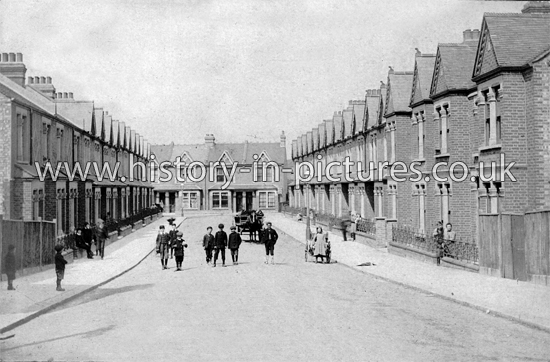 Geraldine Road, Chiswick, London. c.1907.